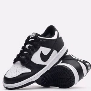 Nike Panda Dunks 🐼